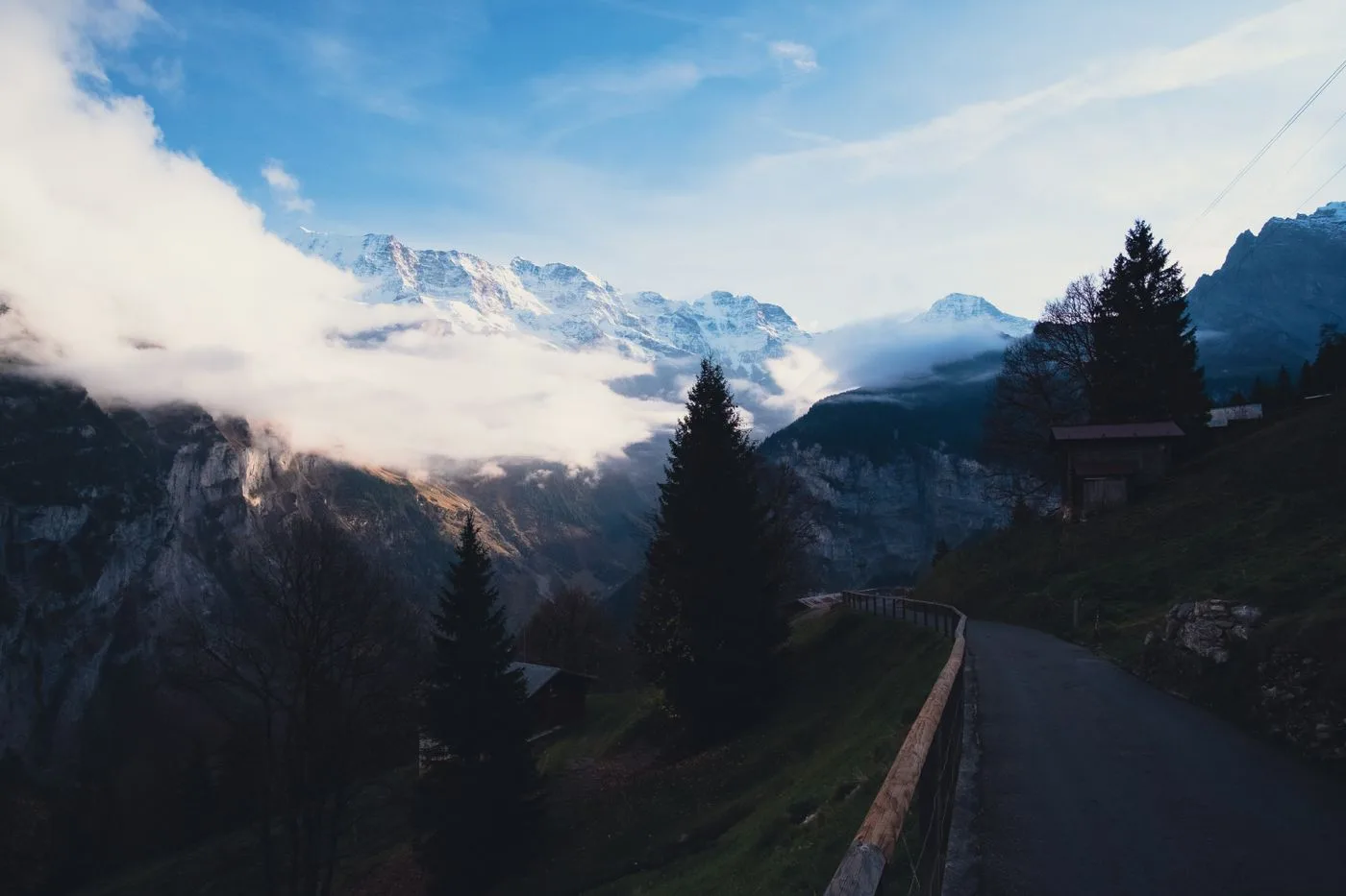 Schweizer Alpenlandschaft – Überführung in die Schweiz nach Bern